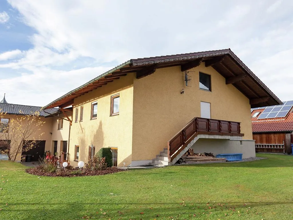 Apartment In Ruhmannsfelden With Indoor Pool Achslach